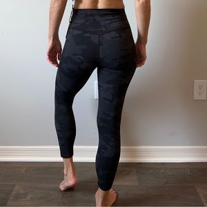 LSKD - Elixer 7/8 Legging - S NWT